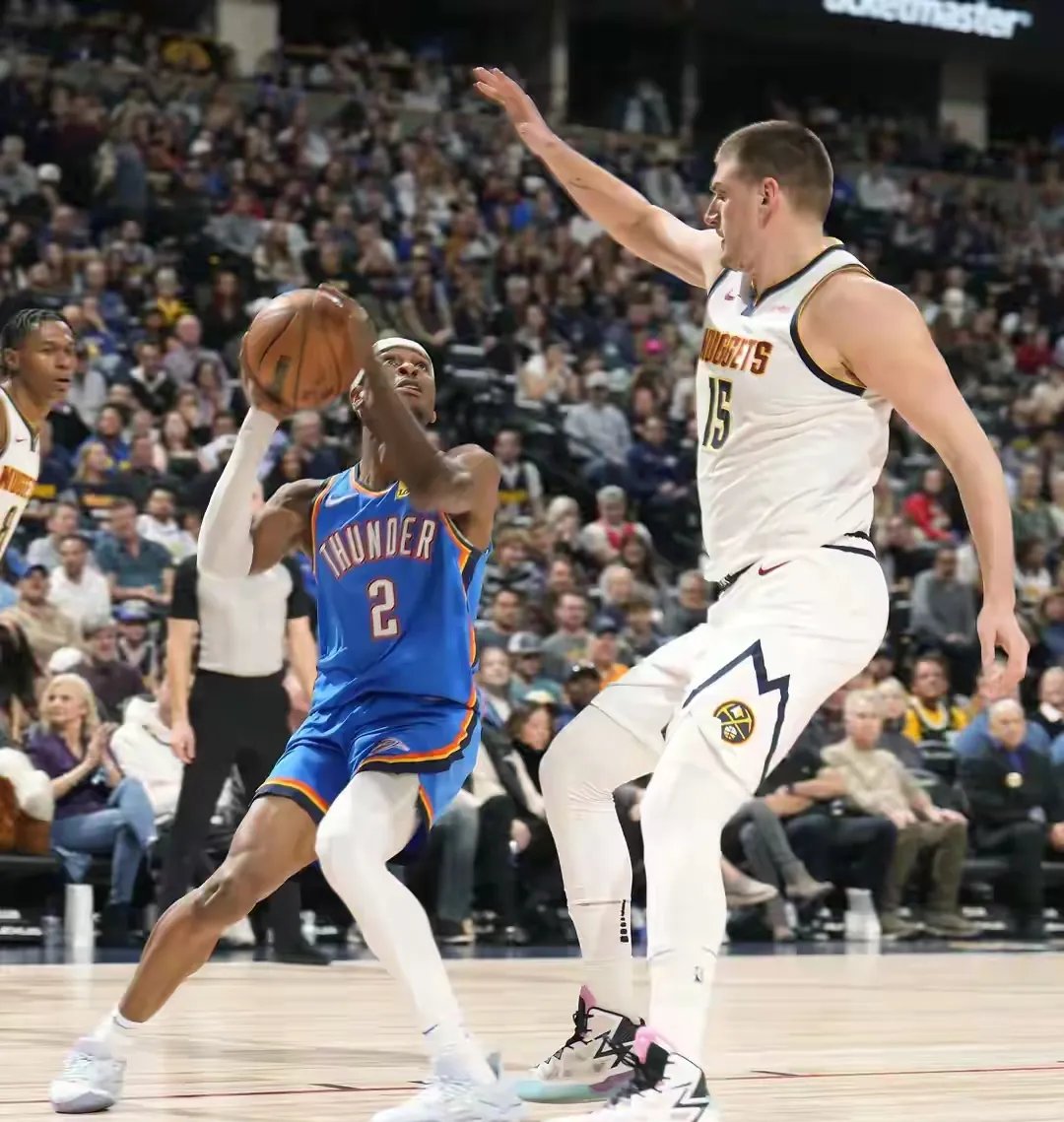 包含今晨突围战来临，华盛顿奇才围绕德国杯队长鼓劲，目标明确，高层口径保持一致的词条