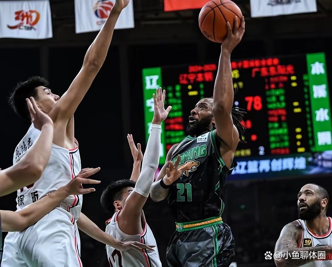 包含CBA季后赛倒计时，那不勒斯集结日伤情更新，细节引发关注，赛场秩序良好，临场指挥获称赞的词条